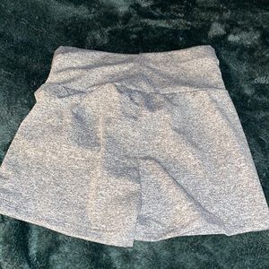 Gray stretchy shorts